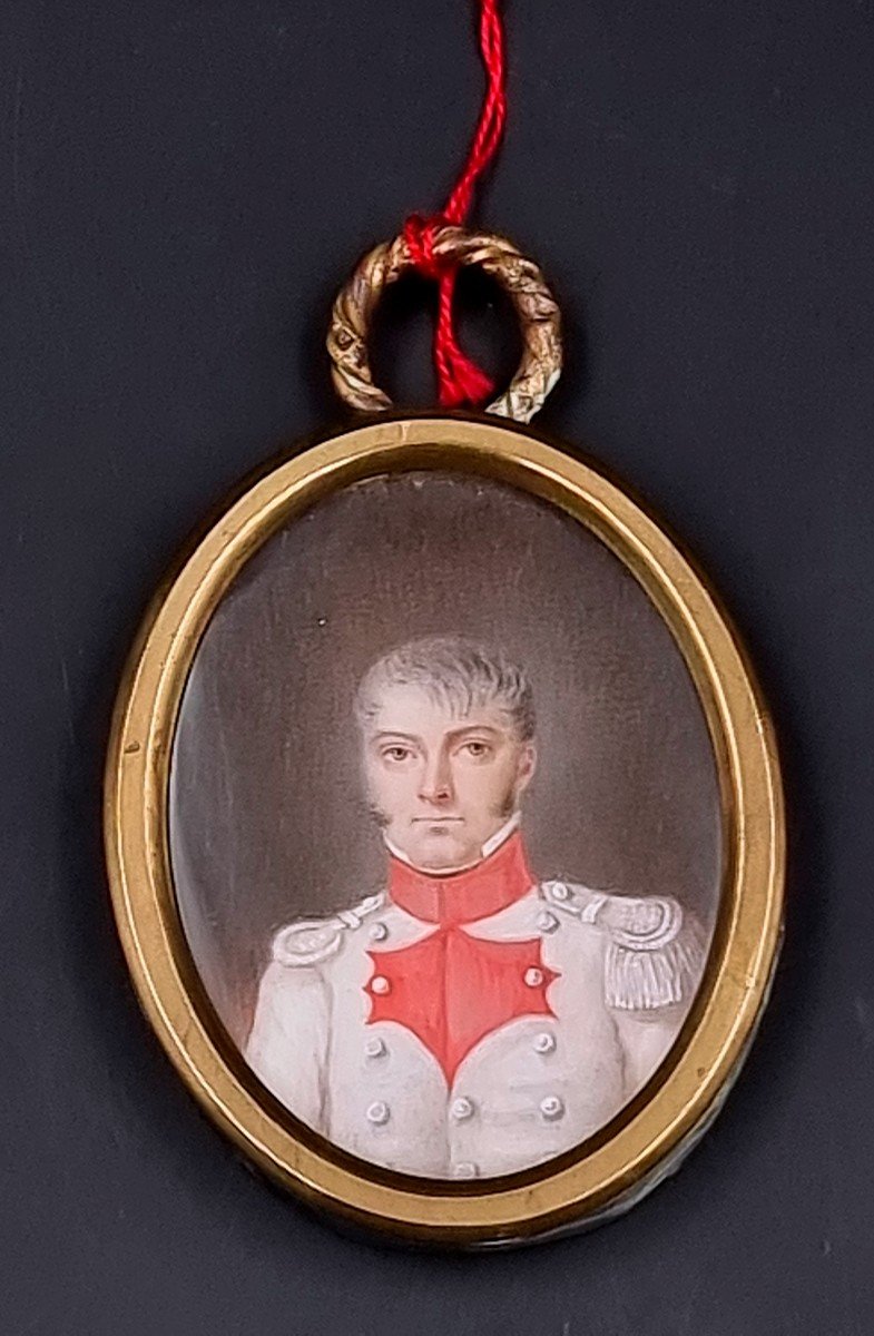 Miniature d'Un Officier Français  Premier Empire En Uniforme Militaire Blanc Et Rouge Napoléon-photo-2