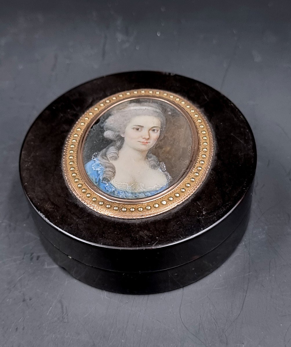 Circular Box Comprising A Miniature Portrait Of A Woman From The 18th Century Two-tone Gold Str-photo-3