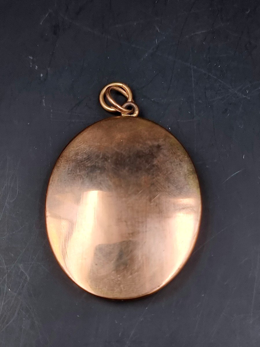 Miniature Of A Woman In A Golden Oval Frame-photo-1