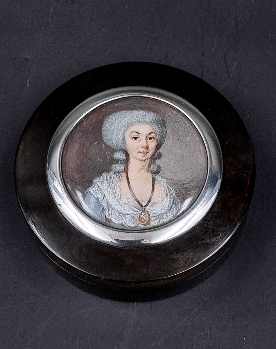 Circular Box Comprising A Miniature Portrait Of A Woman From The 18th Century Silver Strapping-photo-2