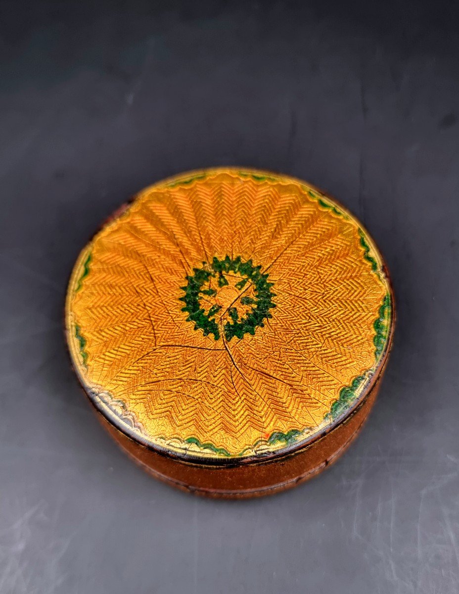 Boite  En Vernis Martin époque Louis XVI France XVIIIe Siècle Décor De Fleurs Sur Fond Or-photo-4