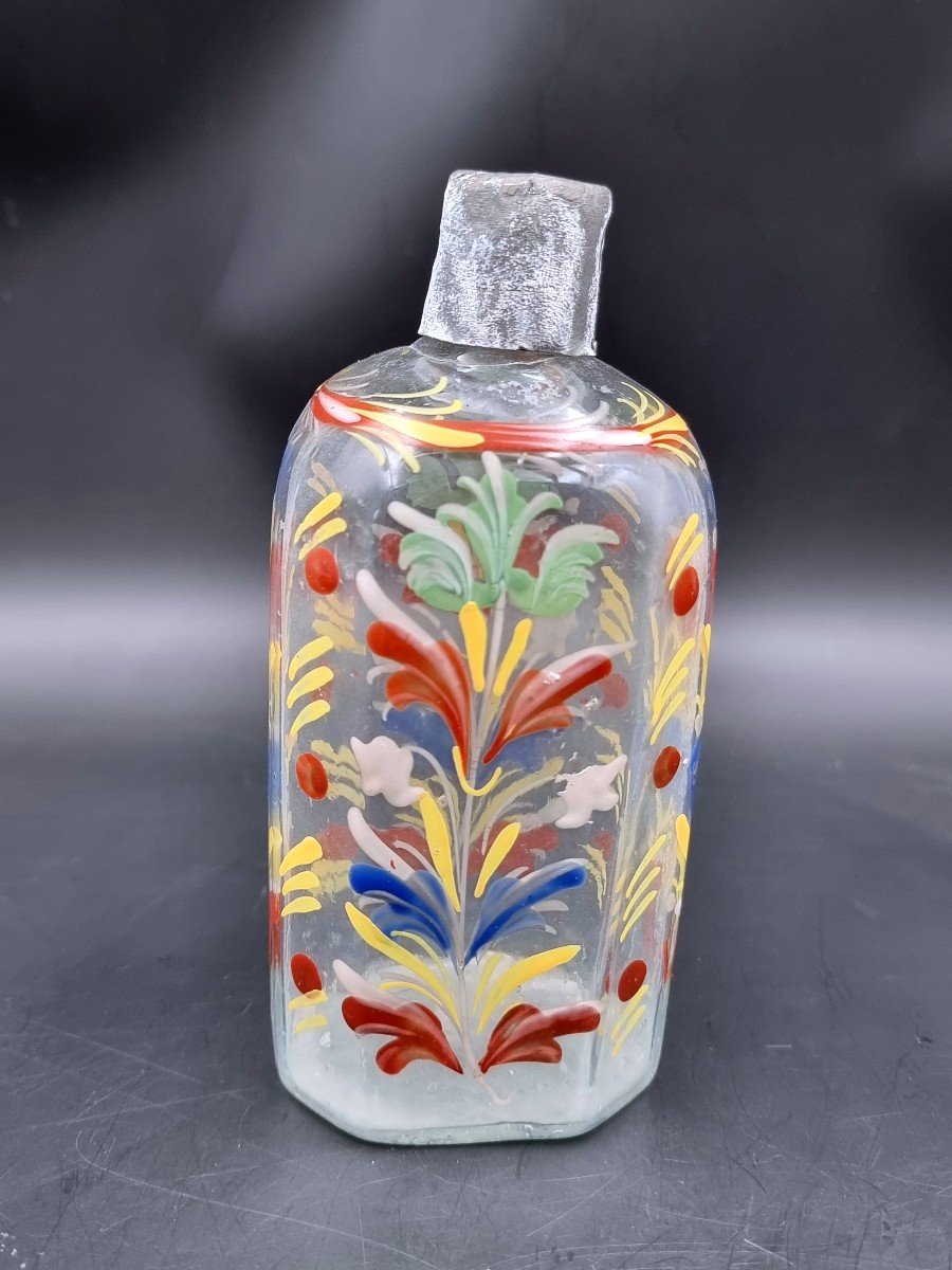 Enamelled Glass Bottle With Scrolls And Flowers 18th Century Swiss Or Eastern France-photo-3