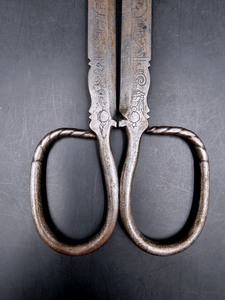 Pair Of Sugar Scissors 17th Century Engraved With An Ihs Monogram-photo-4