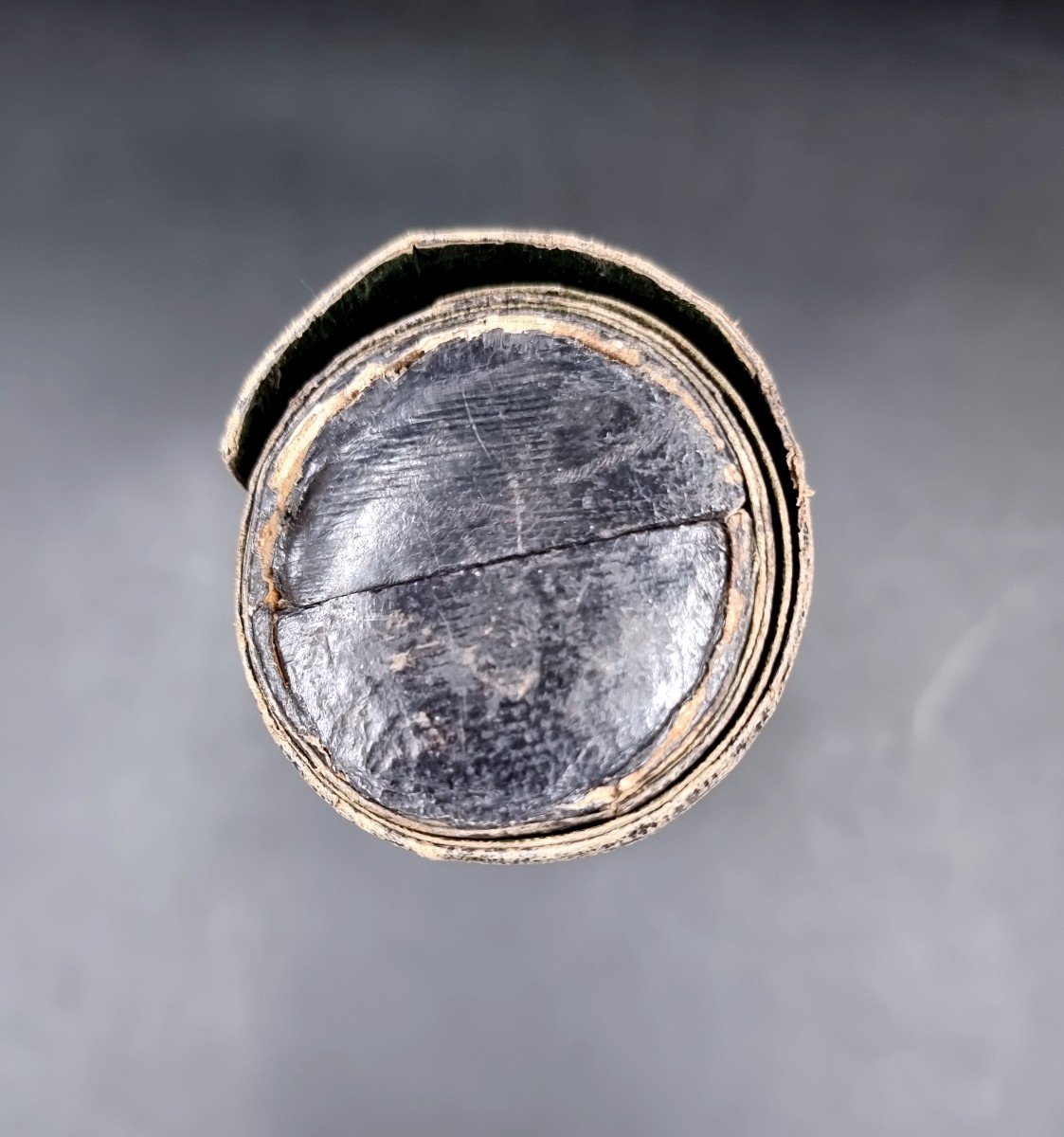 Circular Leather Travel Writing Case From The First Military Empire Period?-photo-3