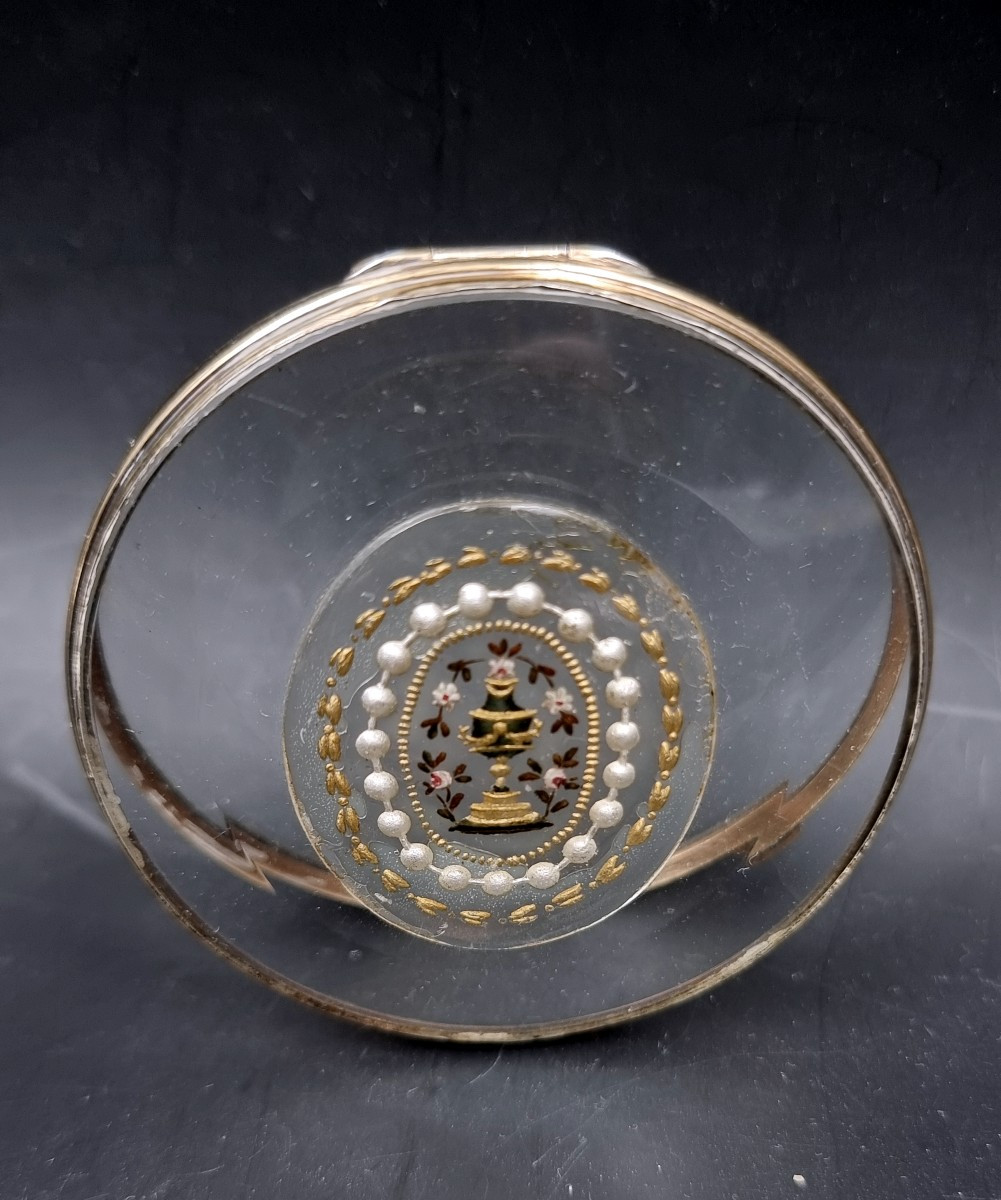 boite plate ou custode  décor d'médaillon en cristallo-cérame composé d'une urne et de perles -photo-2