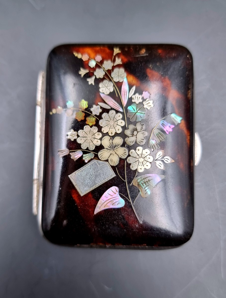 porte monnaie en écaille incrustée d'argent et de nacre-photo-2