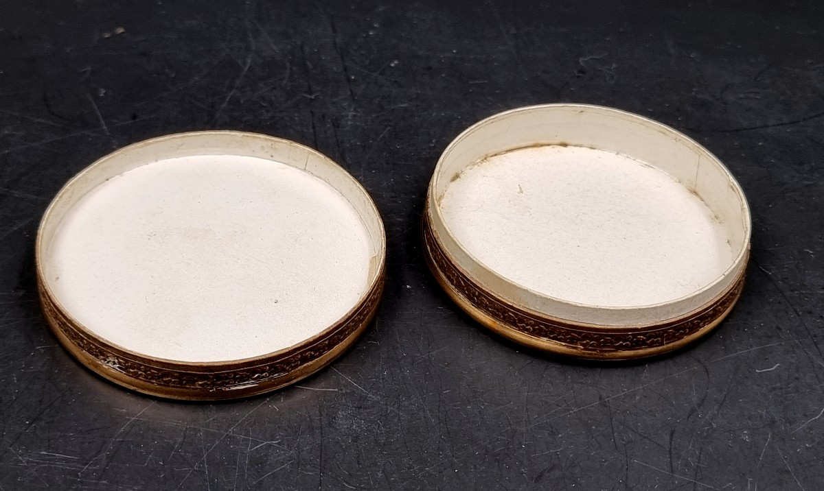 boite à bonbons  fixé sous verre représentant Napoléon et grognard étiquette fabricant Beauvais-photo-3