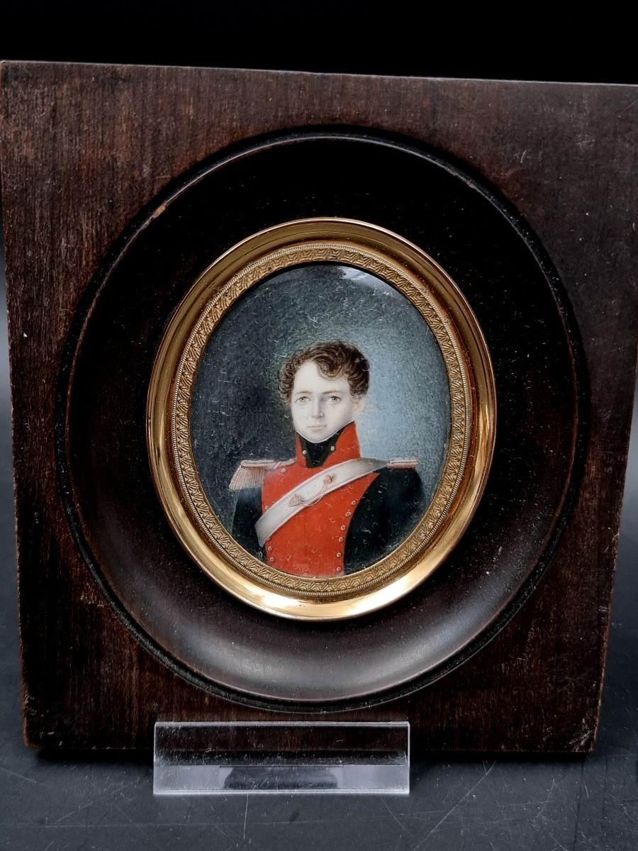 miniature militaire français du XIXe siècle en uniforme 