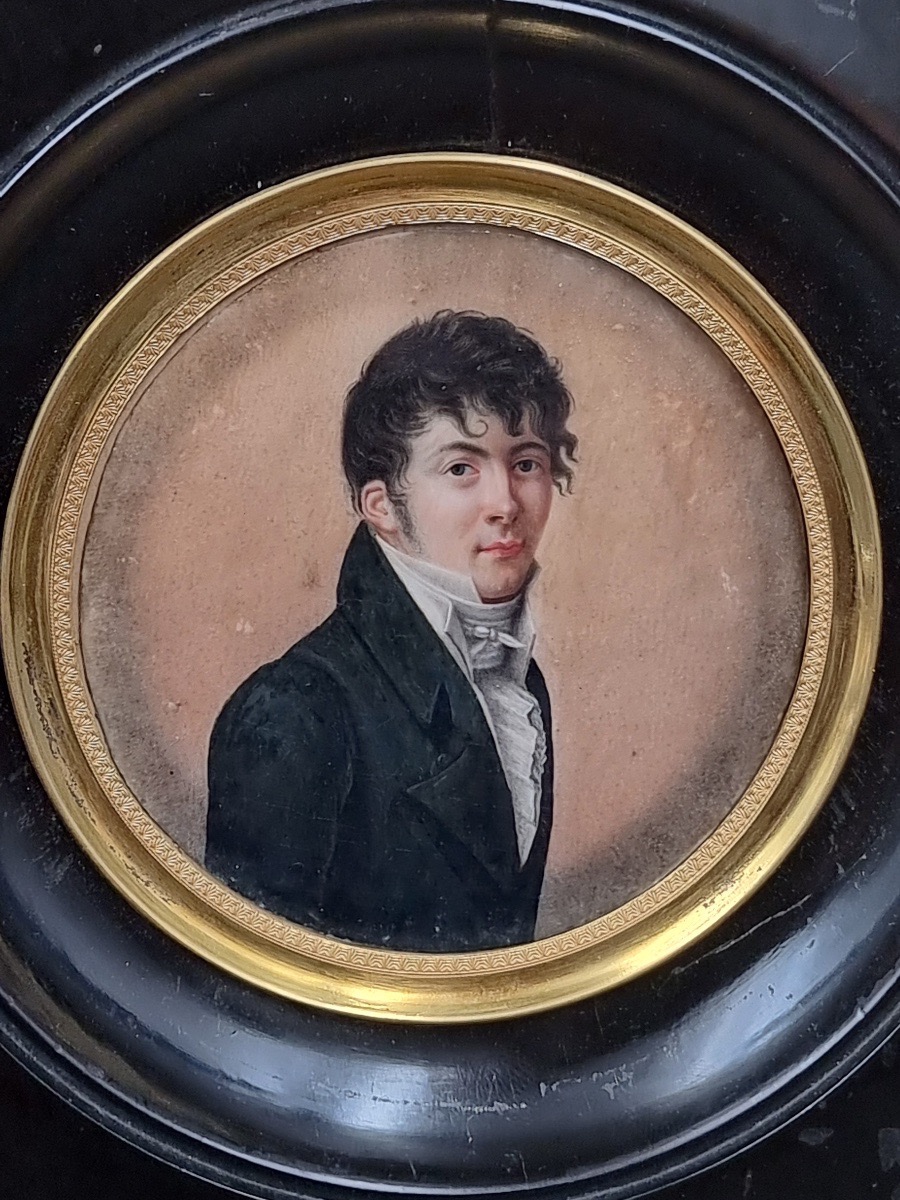 Miniature portrait de jeune homme positionné de trois quarts époque Empire-photo-2