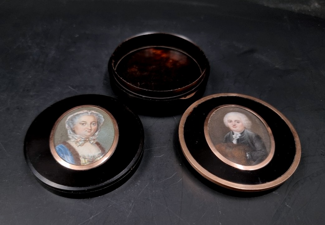 Double-opening Box With A Gentleman On One Side And A Lady On The Other, From The Louis XVI Period -photo-3