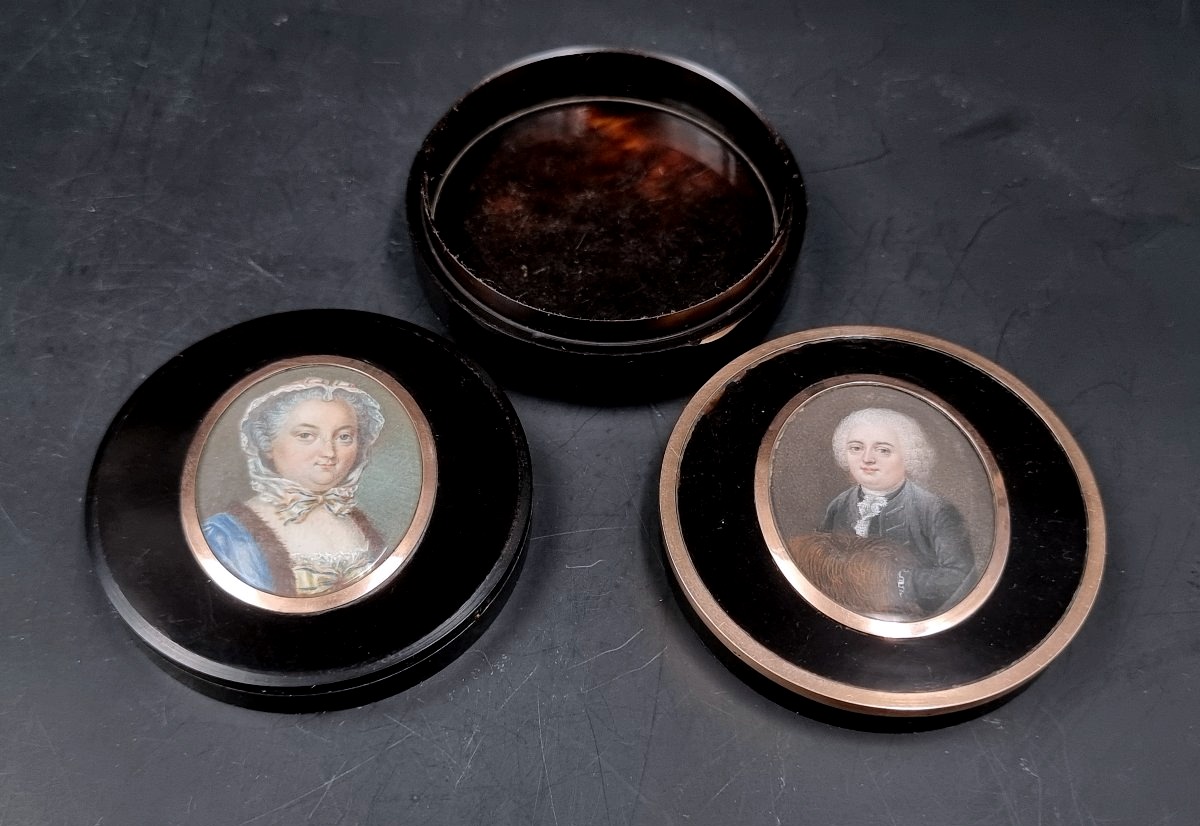 Double-opening Box With A Gentleman On One Side And A Lady On The Other, From The Louis XVI Period -photo-3