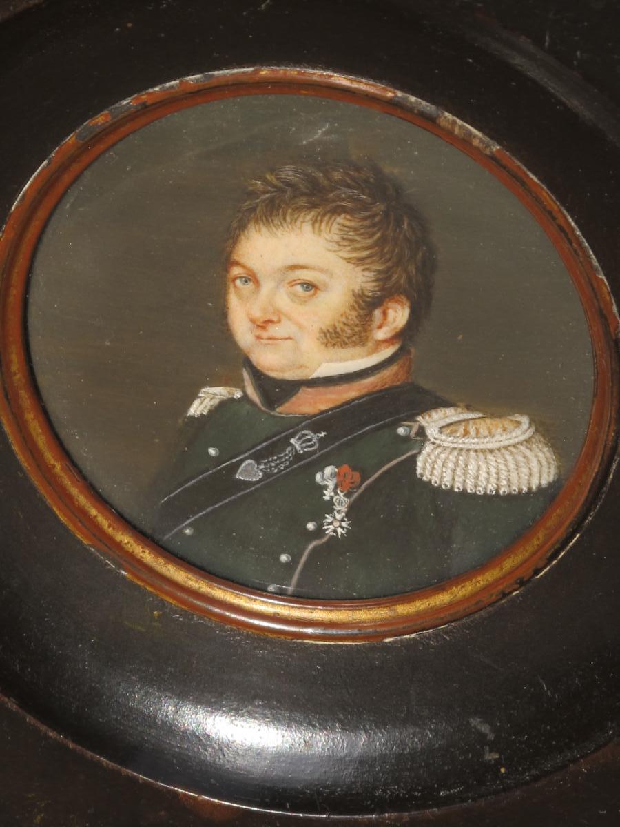 Miniature On Ivory Military Chasseur Wearing The Legion Of Honour And The Loyalty-photo-2