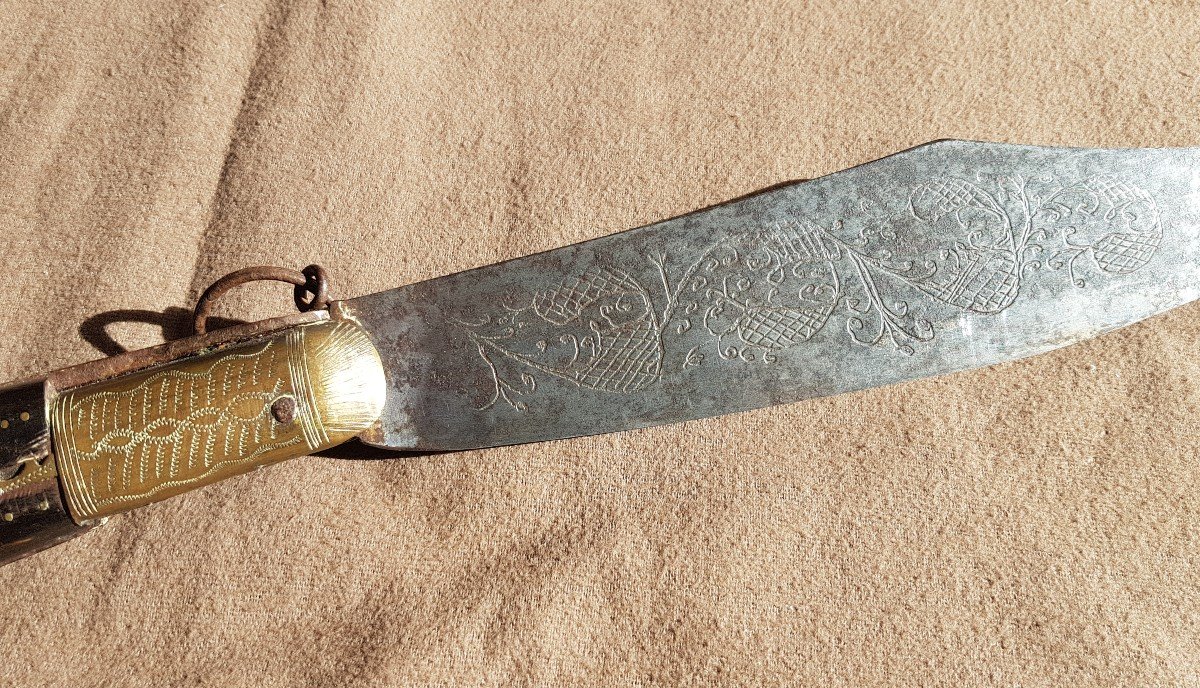Very Large Navaja Type Folding Knife In Horn And Brass Engraved Blade Length 58.5 Cm Open-photo-5