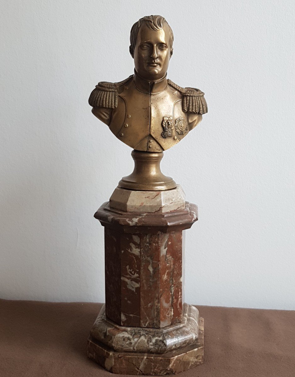 Buste En Bronze De Napoléon Socle En Marbre  Finement Ciselé Beaux Détails Sculpture Statue