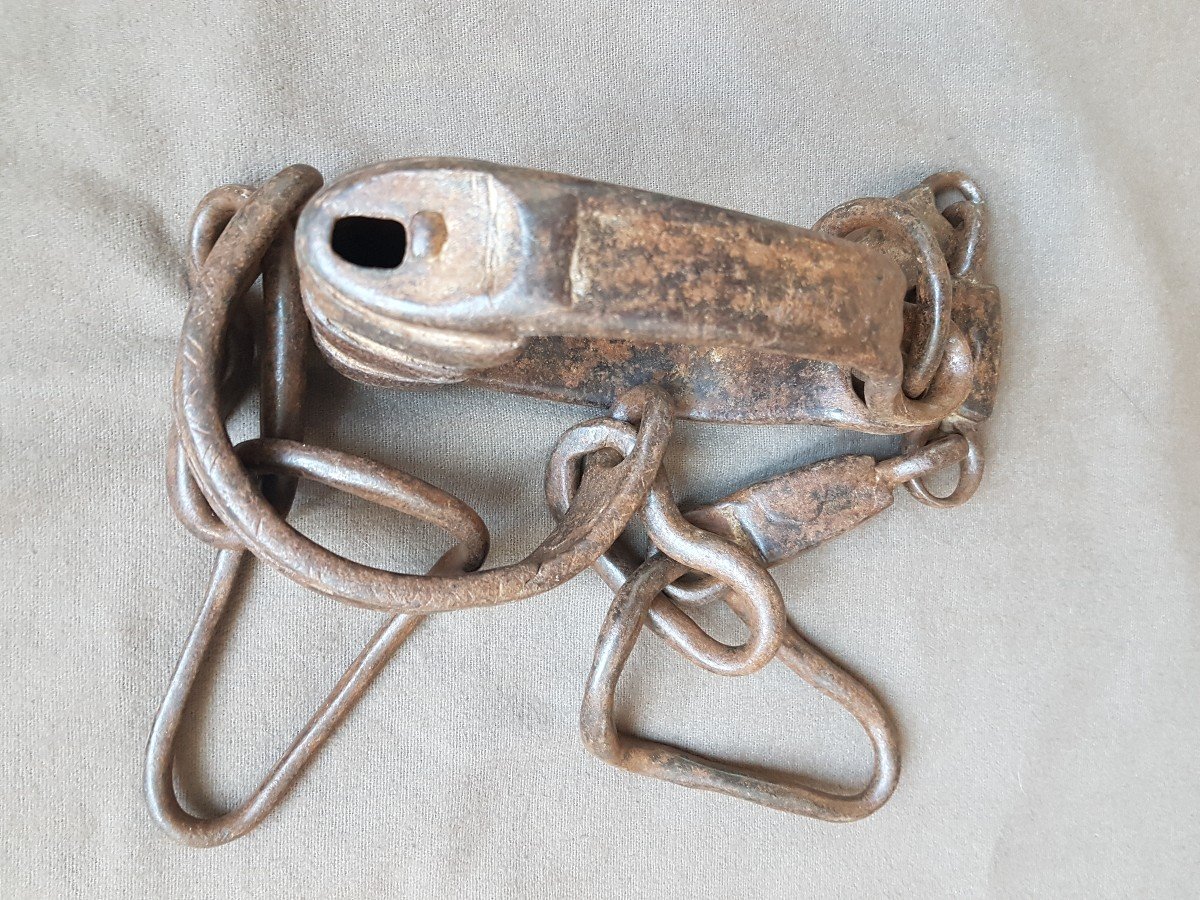 Iron, Handcuffs, Shackles Of Prisoner Or Convict Eighteenth Century-photo-4