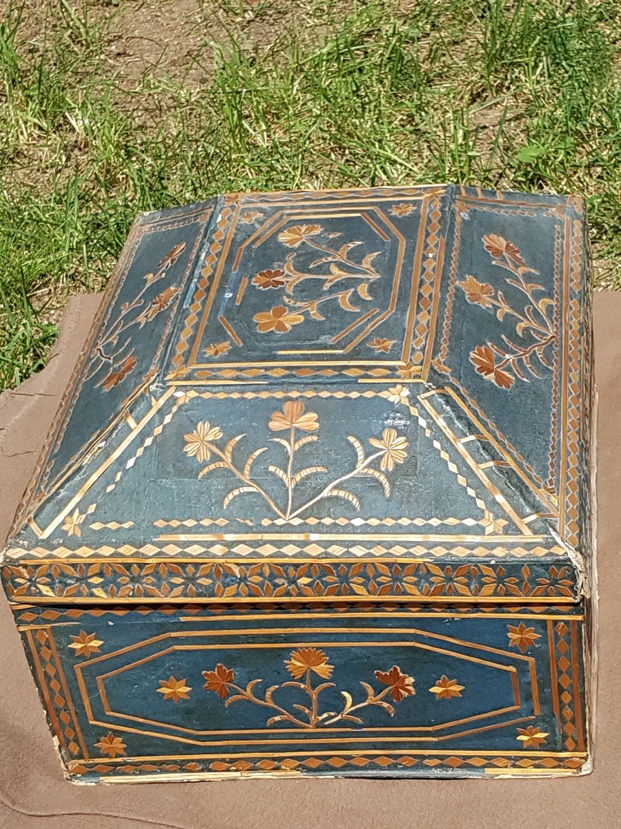 Beau Et Rare Coffret Décor De Paille A Fond Bleu -photo-4