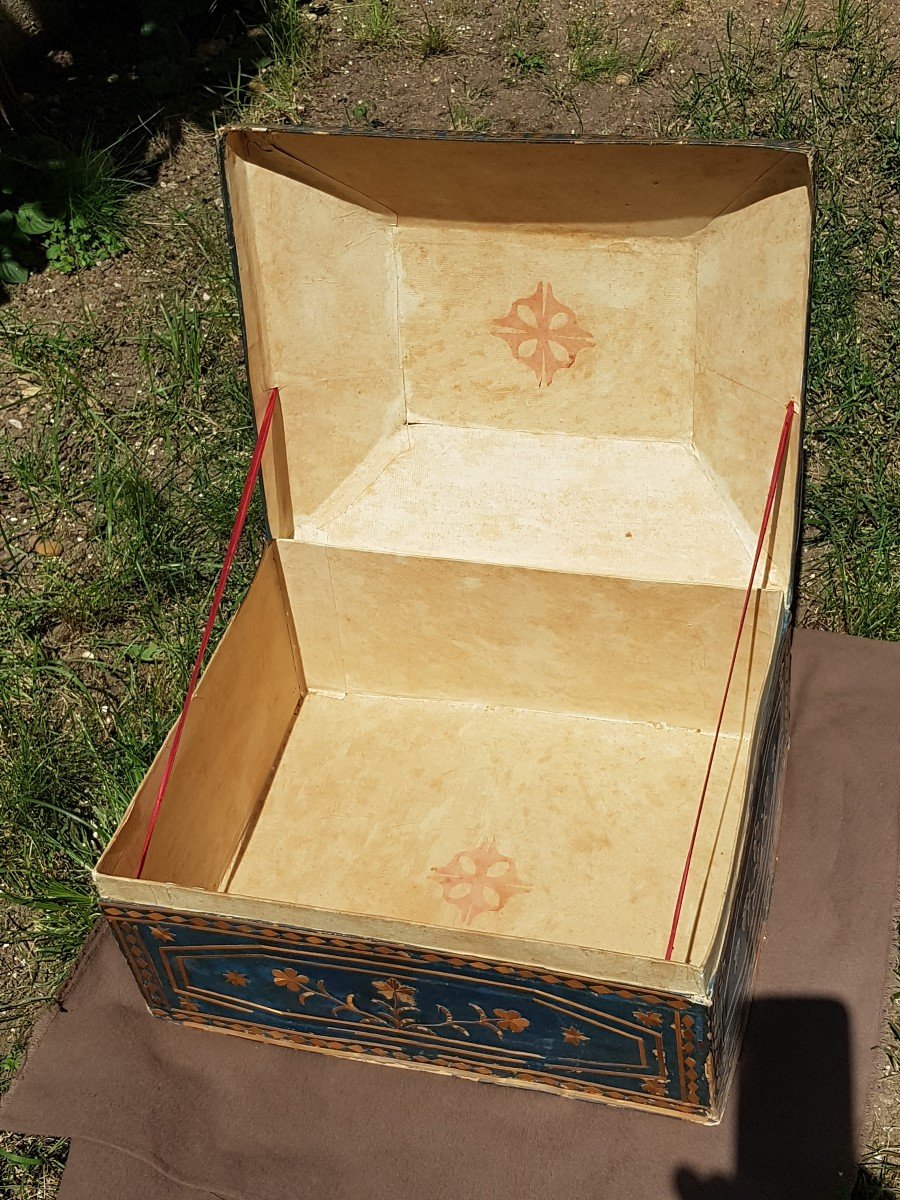 Beautiful And Rare Straw Decor Box With Blue Background-photo-4