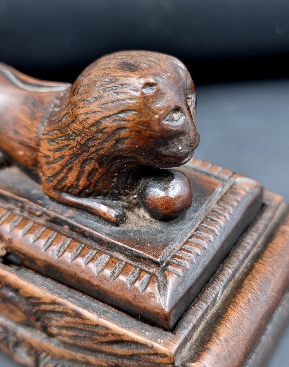Zoomorphic Snuff Box Representing A Carved Lion Lying Down, Popular Work Of The XIX E Century-photo-2