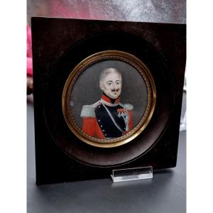 Miniature d'Un Officier Lancier  Français décoré de Légion d'Honneur Et l'Ordre De Saint Louis