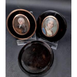 Boite à double ouverture avec monsieur d'un coté et madame de l'autre époque Louis XVI 