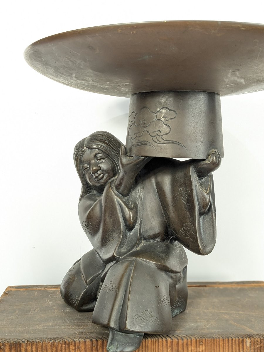 Figure In Kimono Carrying A Cup - Tea Ceremony - Bronze Showa 1950-70 #374-photo-2