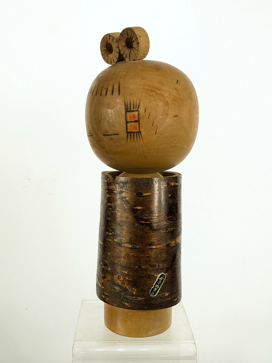 Poupée kokeshi vêtue d'écorce - circa 1970 --photo-4