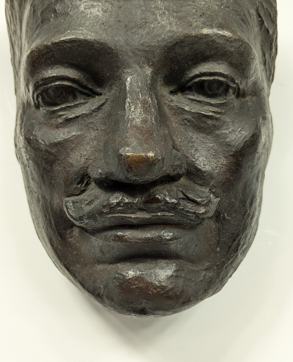 Petit masque portrait en bronze - OKUNI Teizo 1890 - 1950 #826-photo-4