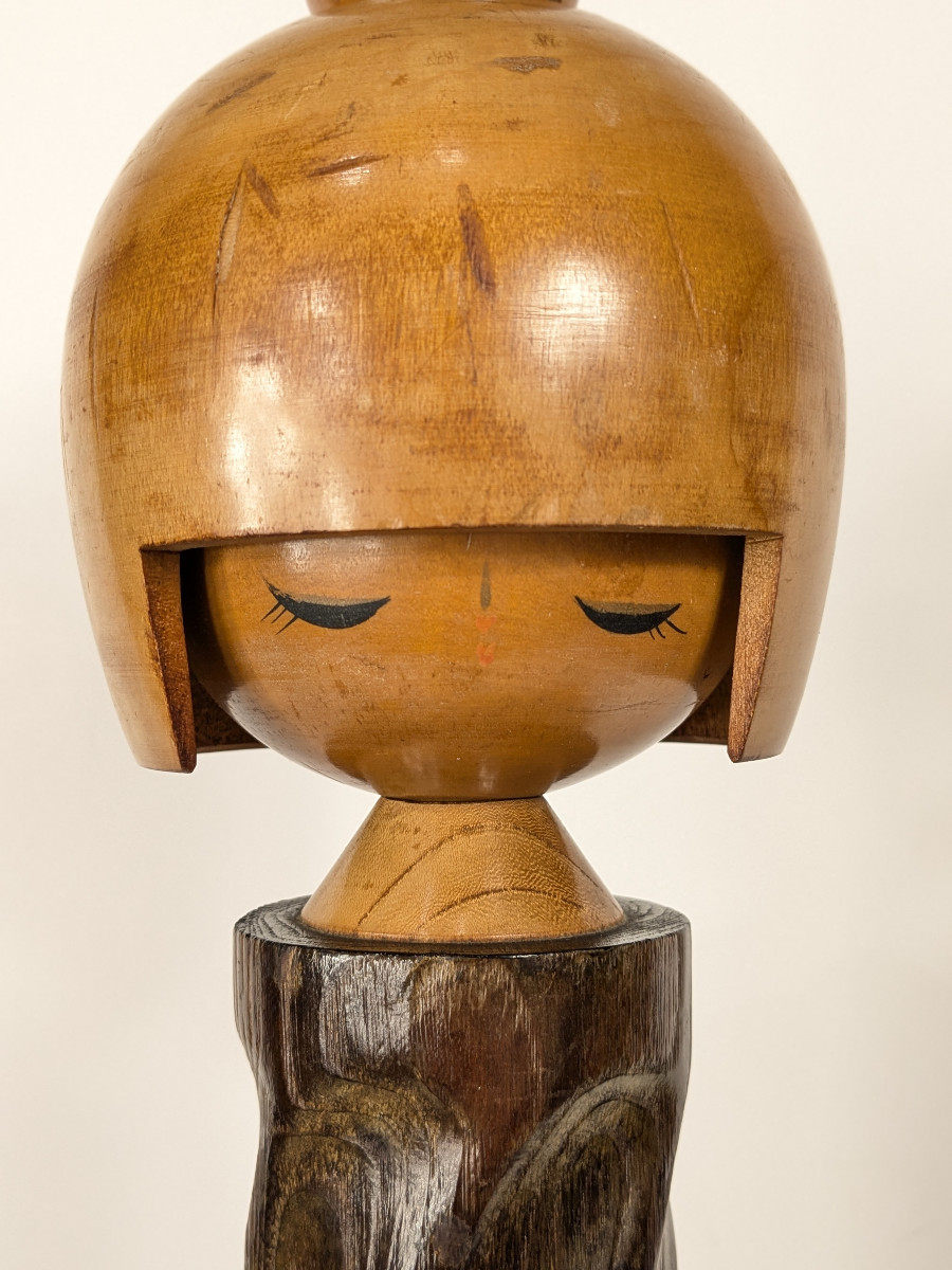 Kokeshi Circa 1970-80 - By Master Okamoto Usaburo --photo-2
