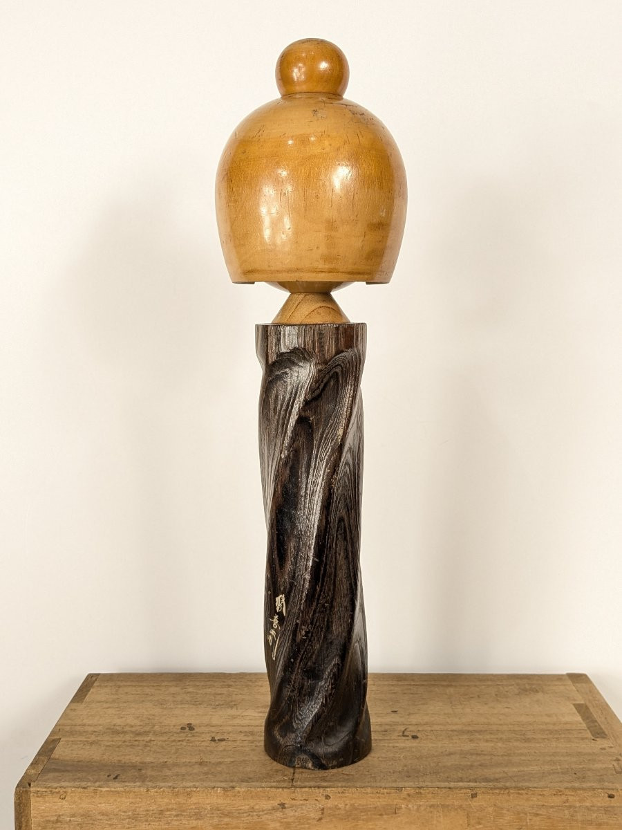 Kokeshi Circa 1970-80 - By Master Okamoto Usaburo --photo-2