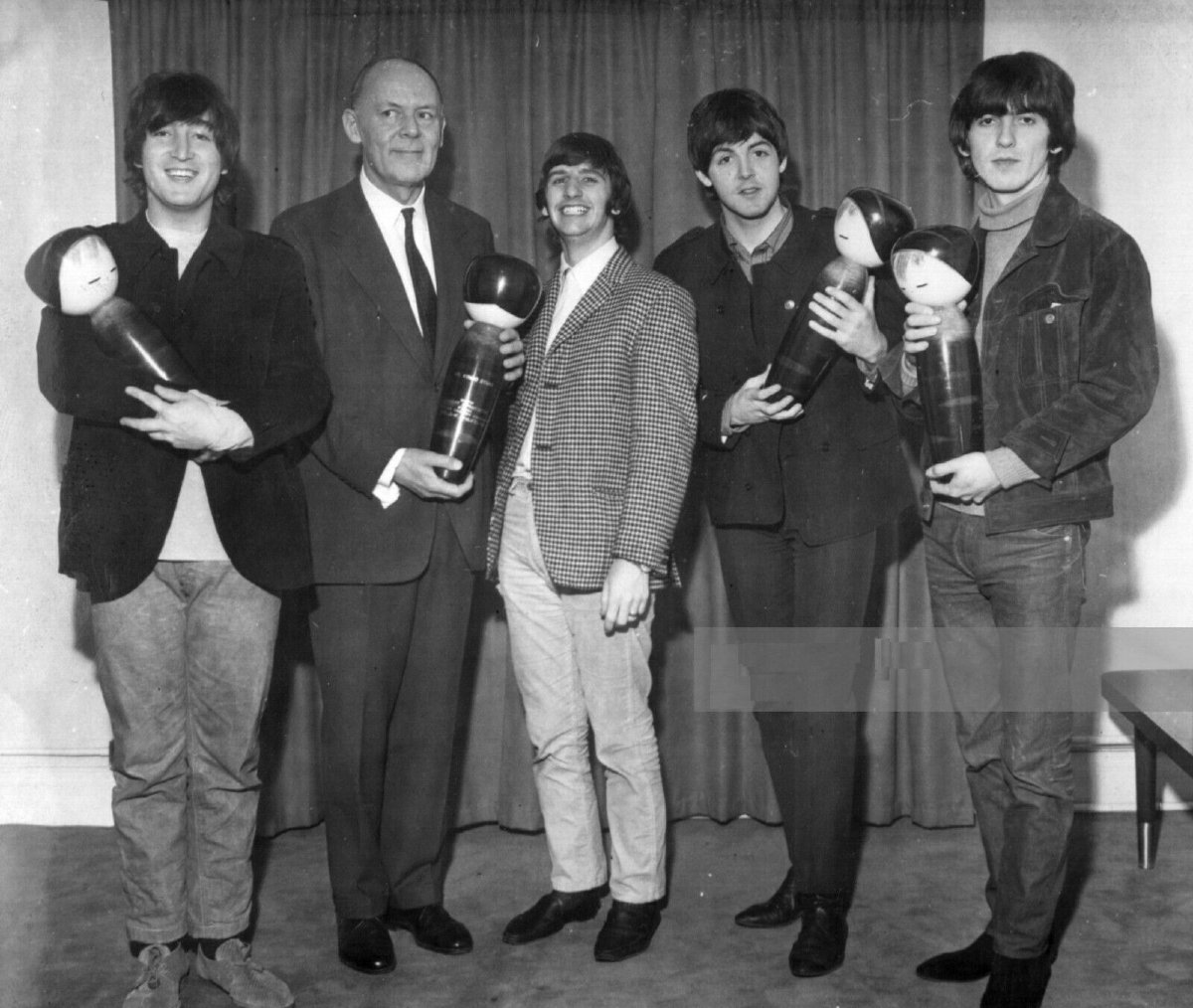 Kokeshi Beatles – circa 1965-70 par Maître Masao Watanabee -ref A-photo-4