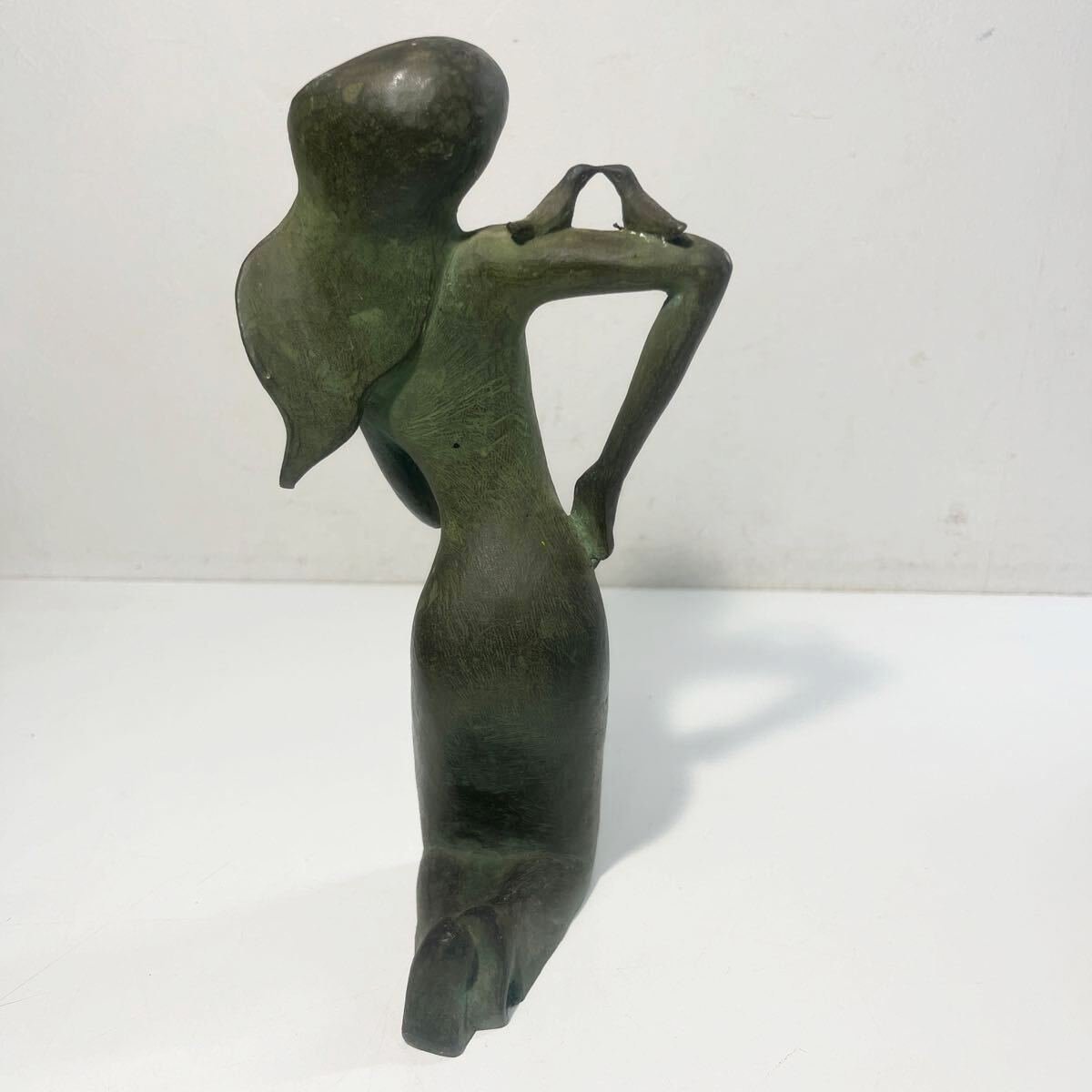 Woman With A Bird – Bronze, Circa 1950 – Vintage Japanese Piece-photo-4