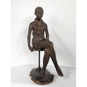 Jeune fille pensive. Bronze circa 1970 par Hisahi Okemoto (né 1942). #666 