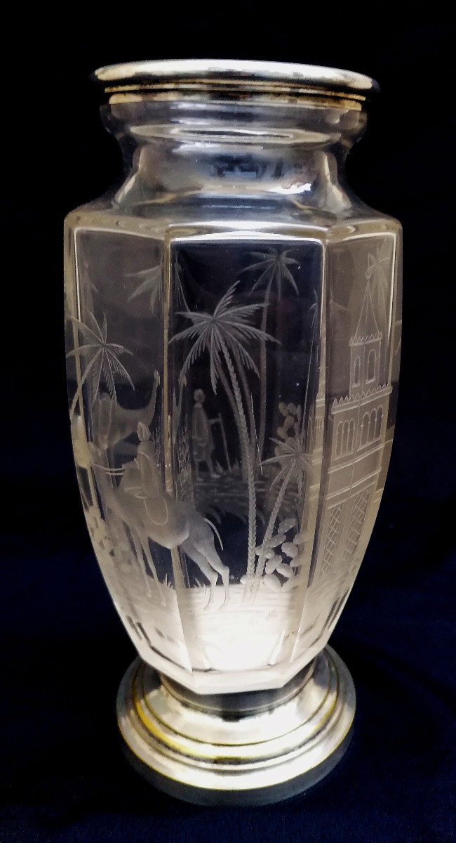 VASE EN CRISTAL TAILLE EN CAMEE  A LA ROUE A DECOR TOURNANT ORIENTALISTE - XIX-XXEME --photo-4