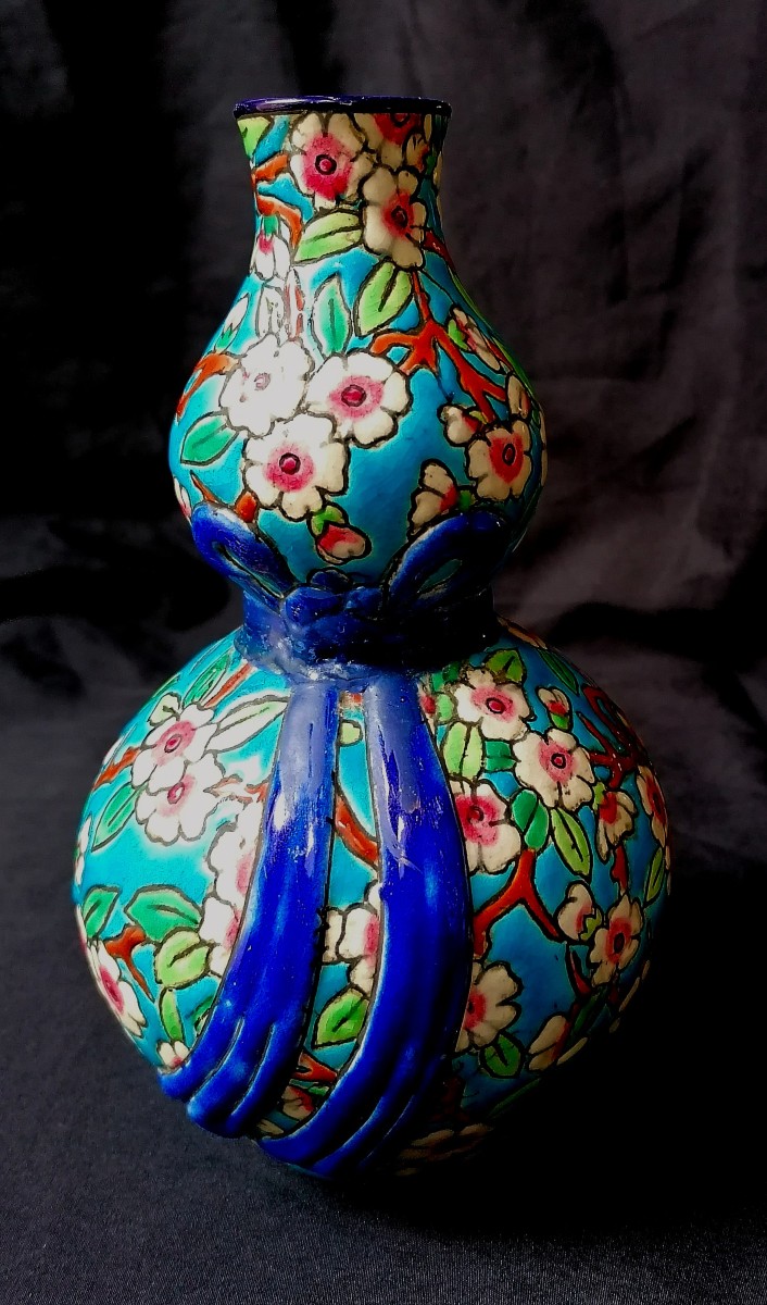 VASE DOUBLE GOURDE EN FAIENCE DE LONGWY -DECOR AUX FLEURS DE POMMIER EMAILLEES - DEBUT XXEME -