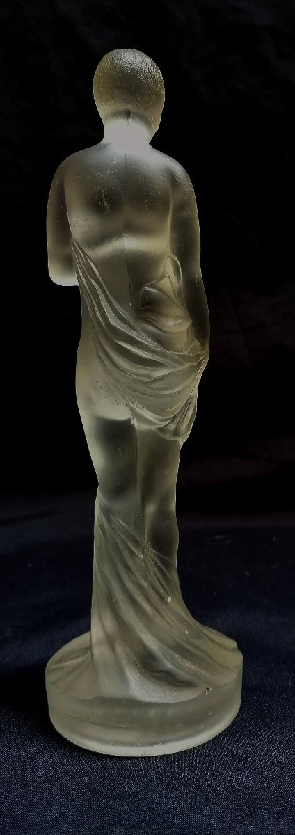 SCULPTURE ART DECO - JEUNE FEMME EN VERRE PRESSE MOULE ET SATINE - XXEME --photo-4