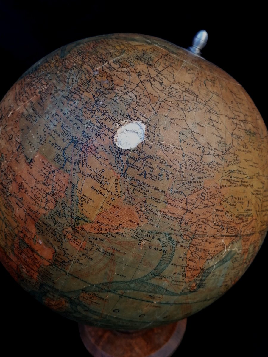 Globe - World Map - Geographe Forest - Girard - Barrere - Paris --photo-1