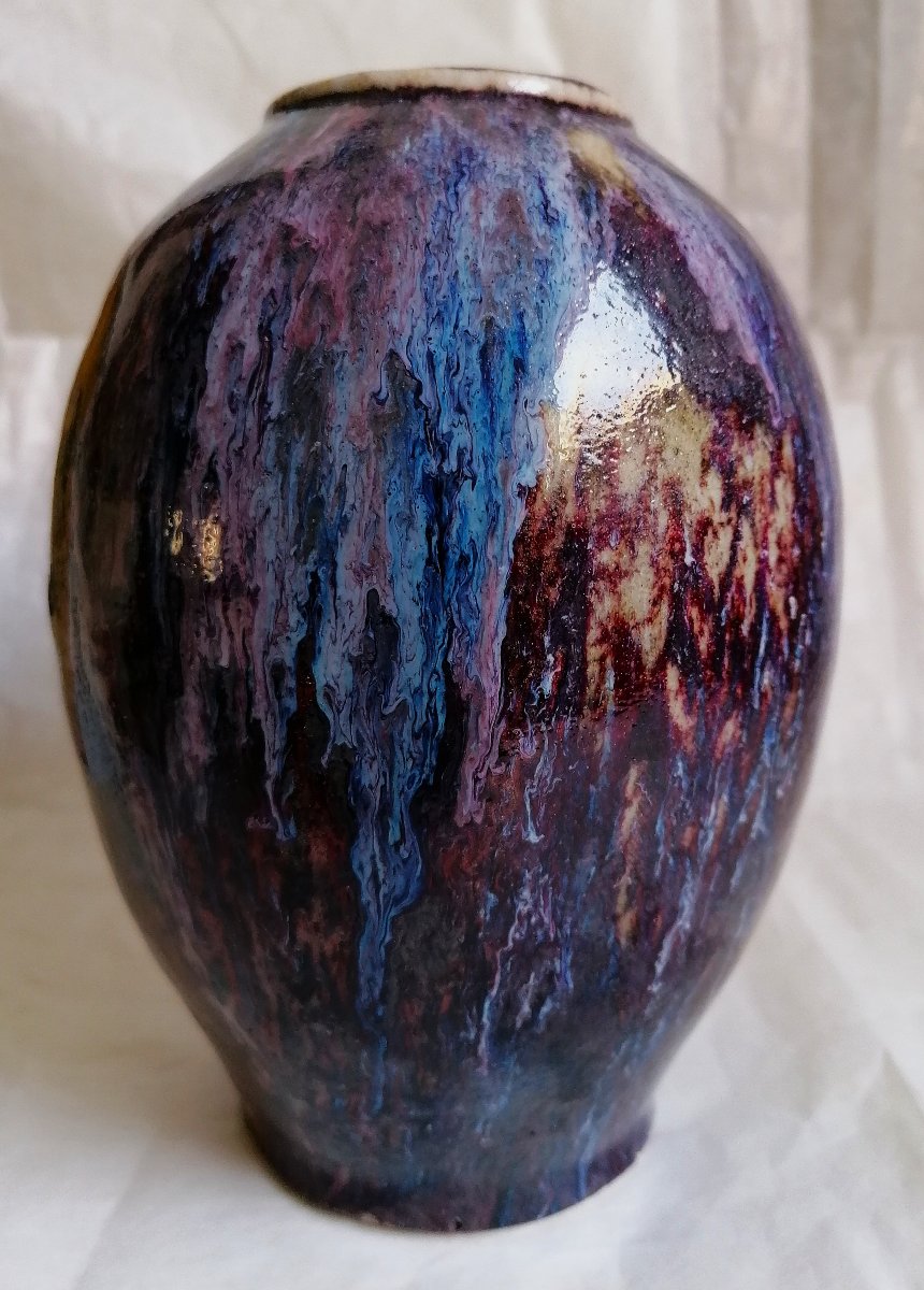 VASE EN GRES EMAILLE DE COULEURS LIE DE VIN - BLEU - VIOLET EN FORME DE COULURES - 
