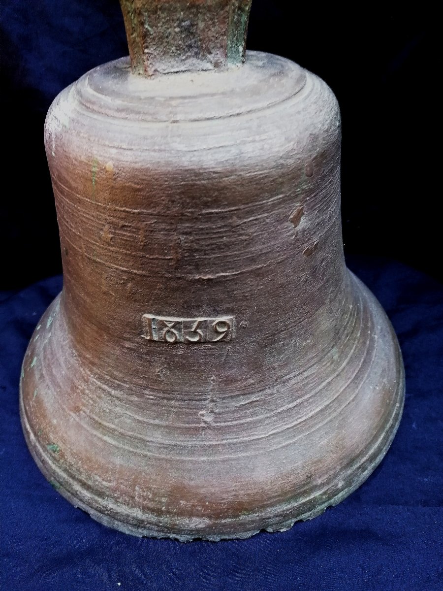 CLOCHE ANCIENNE DE PROPRIETE EN BRONZE DATEE ET MONOGRAMMEE - XIXEME SIECLE - -photo-4