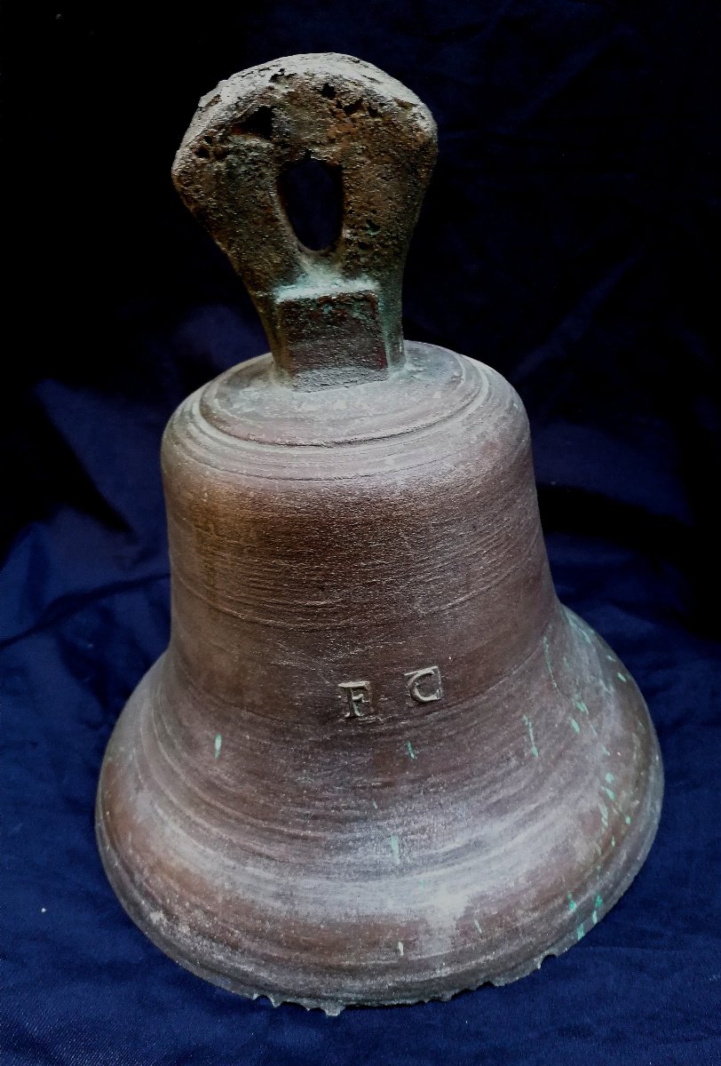 CLOCHE ANCIENNE DE PROPRIETE EN BRONZE DATEE ET MONOGRAMMEE - XIXEME SIECLE - -photo-2