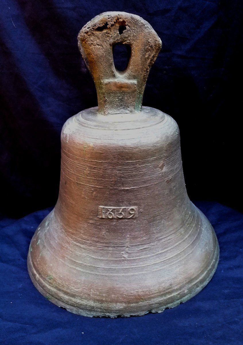 CLOCHE ANCIENNE DE PROPRIETE EN BRONZE DATEE ET MONOGRAMMEE - XIXEME SIECLE - 