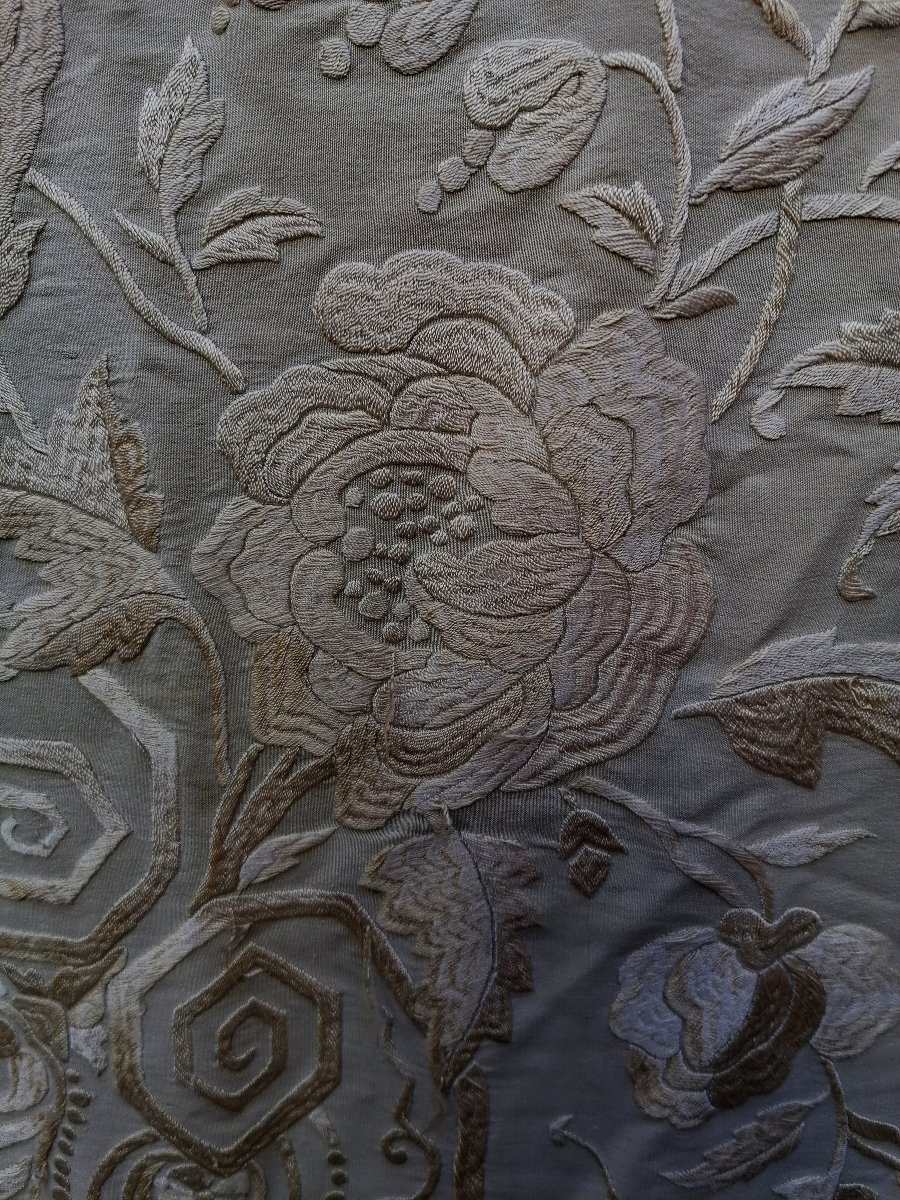 Antique Chinese Embroidered Shalw From Manila - Silk Embroidered With Flowers And Roses - Late 19th Century --photo-5