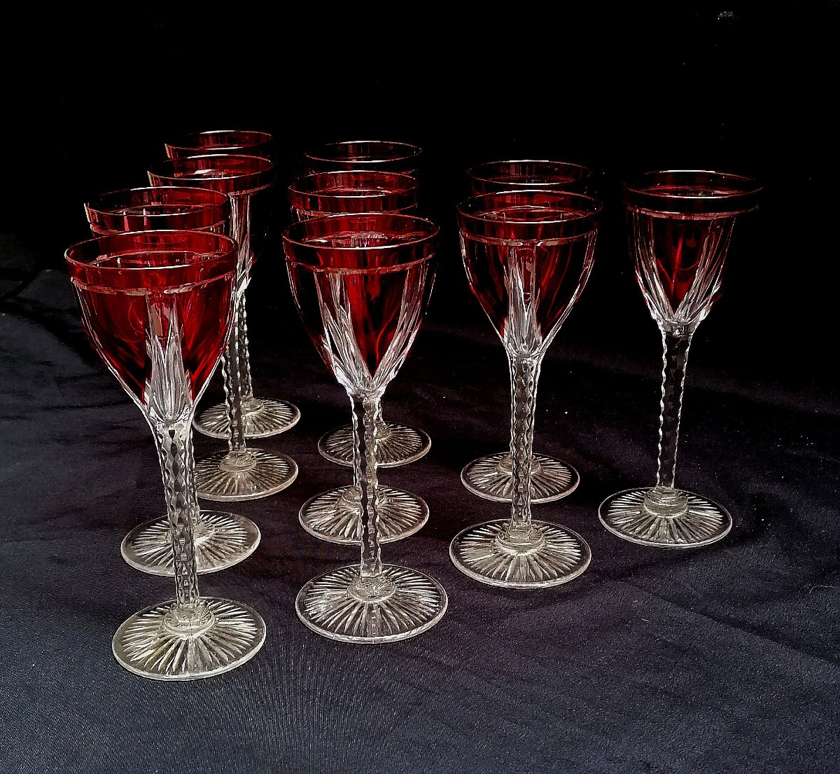ENSEMBLE DE 10 VERRES ROUGE  A VIN DU RHIN ROEMER  - CRISTAL TAILLE DE SAINT LOUIS - ART DECO
