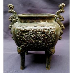 Brule Parfum - Chine - Japon - Bronze Ancien - Décor d'Une Immortelle A La Flute -  