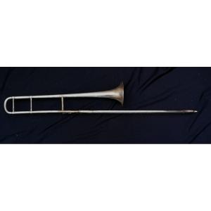 INSTRUMENT ANCIEN - TROMBONE A COULISSE - ANTOINE COURTOIS - METAL ARGENTE - DEBUT 20EME -