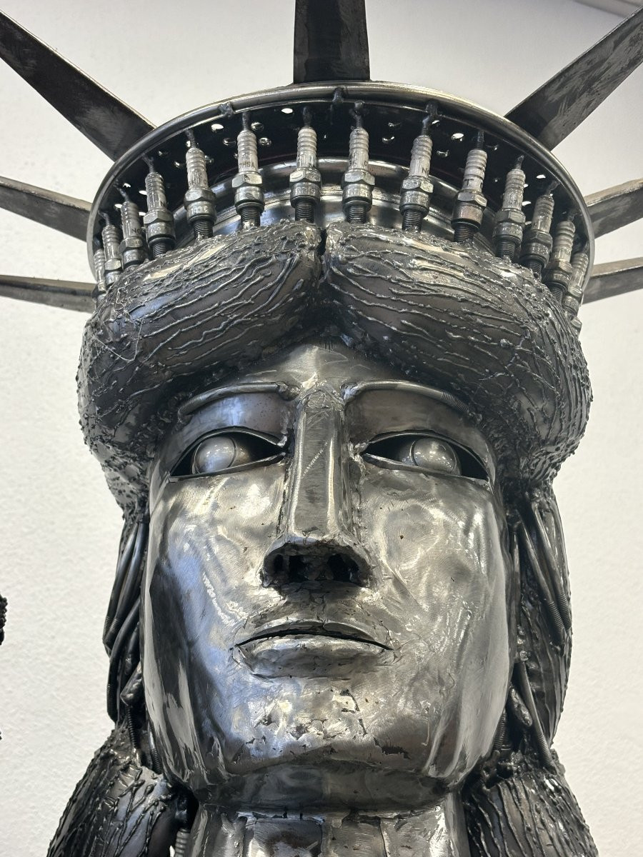 Statue de la liberté en pièce automobiles (metal)-photo-4