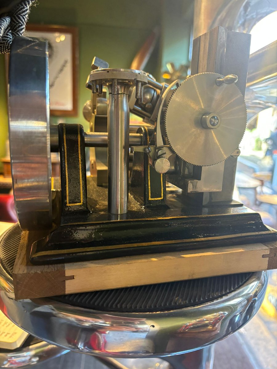 Tour à manivelle 1880 avec boite-photo-4