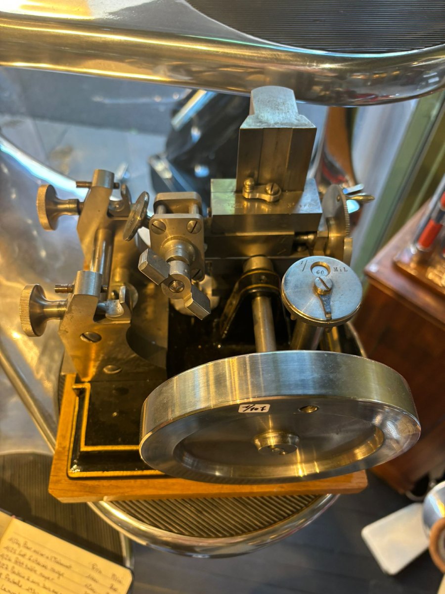 Tour à manivelle 1880 avec boite-photo-1