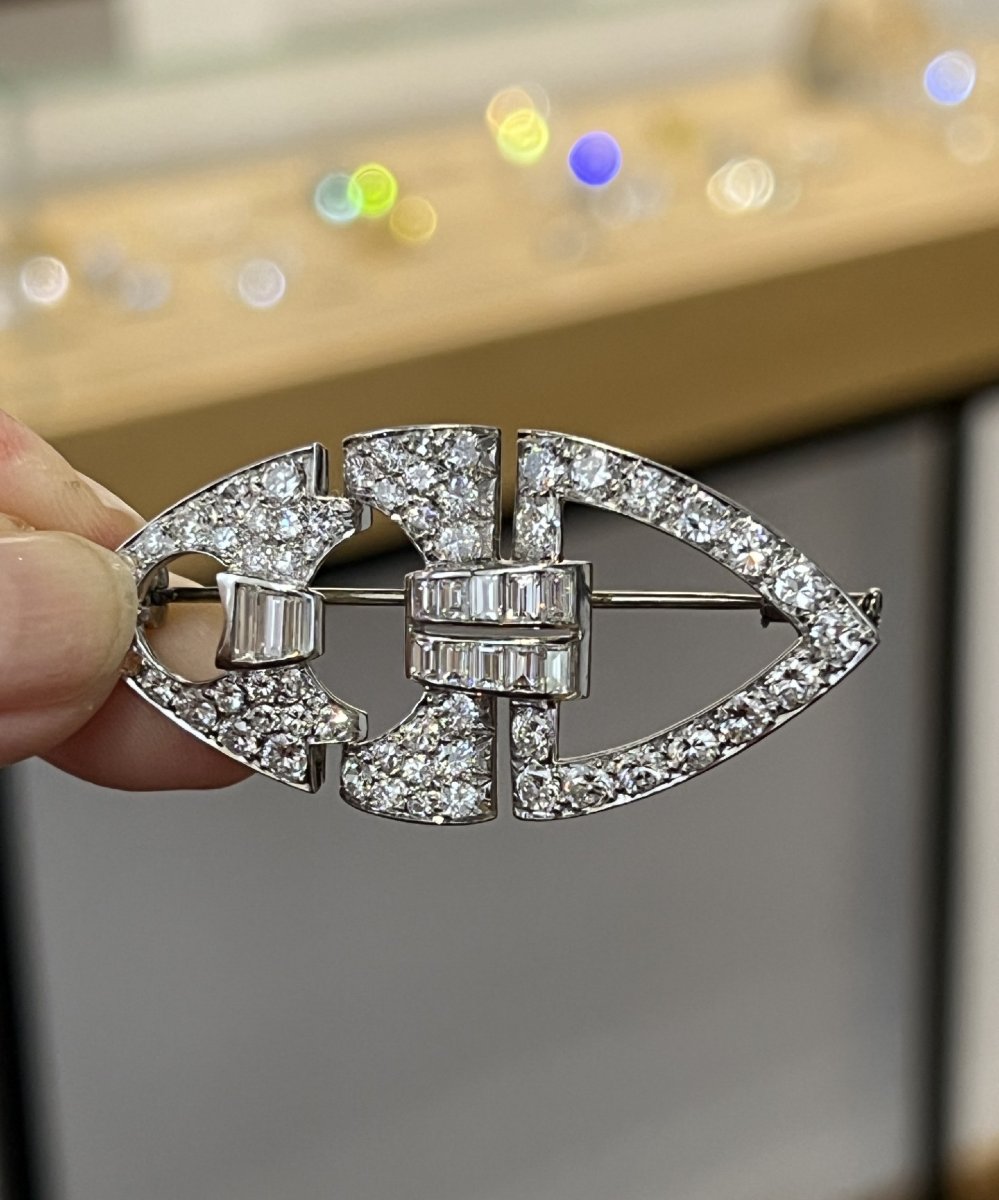 Broche Art Déco en or blanc, platine, diamants demi-taille et diamants baguette vers 1930-photo-4