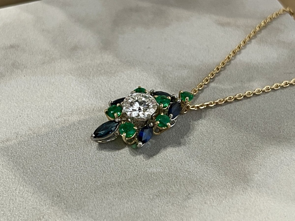 Two-tone Gold Pendant, Exceptional 1.32-carat White Diamond (e Si1 Clarity), Emeralds And Sapphires -photo-3