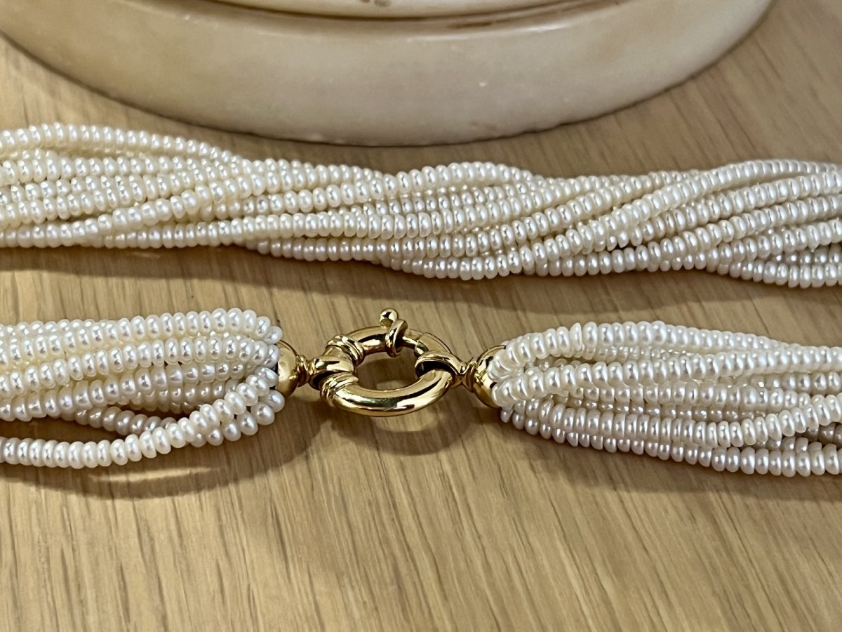 Twisted Pearl Necklace With Yellow Gold Clasp